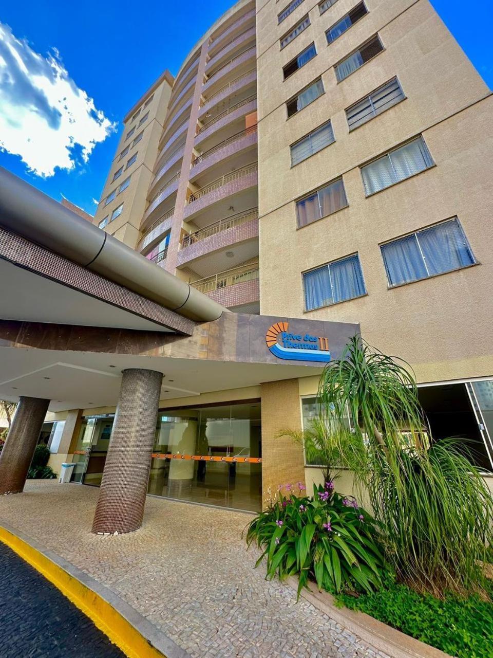 Caldas Novas - Prive Das Thermas II - Apto 3 Quartos - Parque Aquatico Lejlighedshotel Eksteriør billede